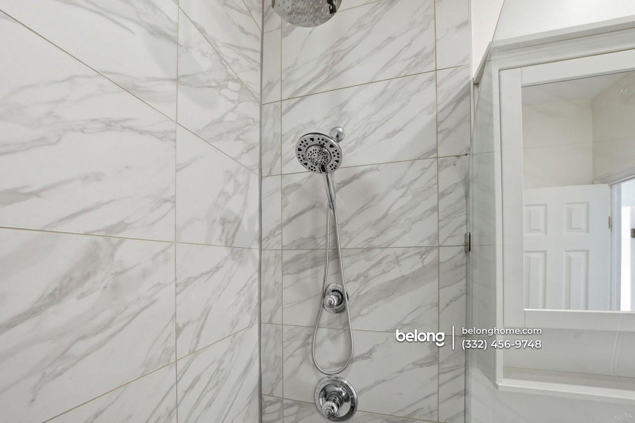 202 E 93rd St #3R - Photo 3 of 20