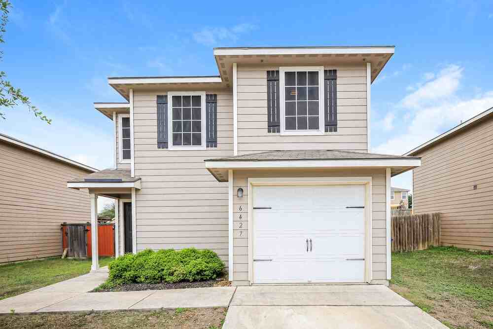 6427 Woodcliff Bnd