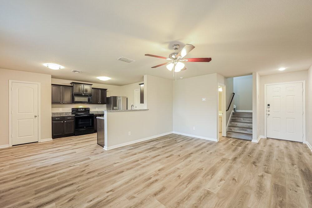 6427 Woodcliff Bnd - Photo 7 of 17