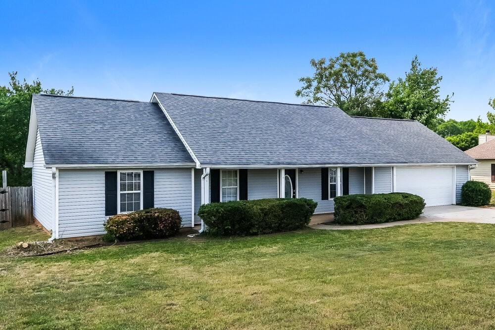 372 Kay Dr - Photo 3 of 16