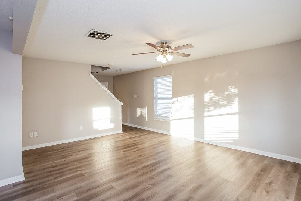 831 Littleton Dr - Photo 6 of 17