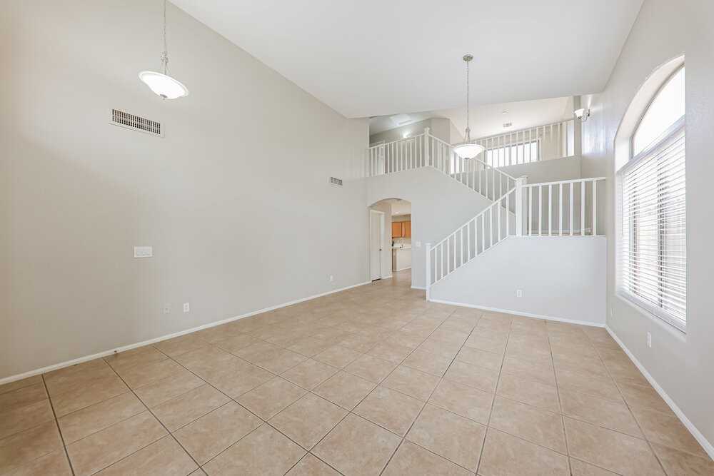 12529 W Colter St - Photo 4 of 17