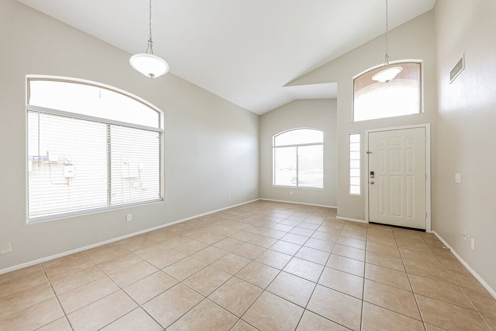 12529 W Colter St - Photo 5 of 17