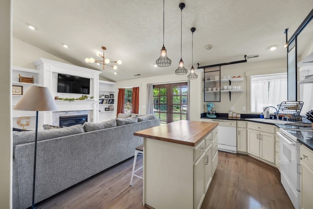 13944 S White Tail Cv - Photo 7 of 12