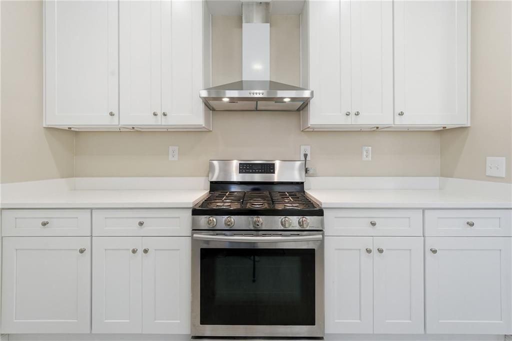 395 8th St Ne - Photo 6 of 42