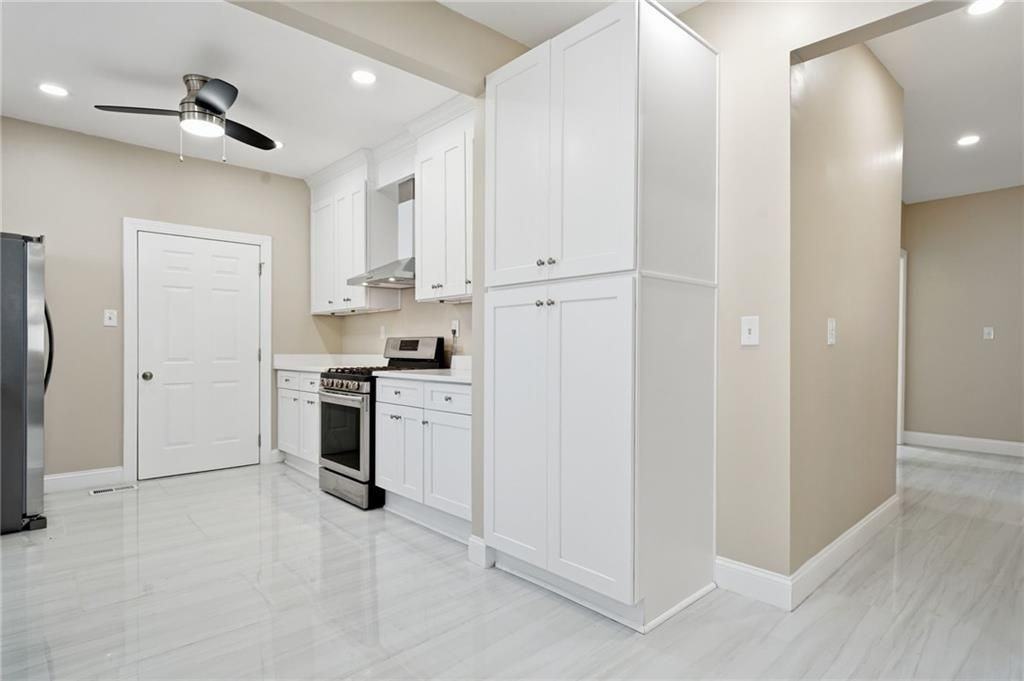 395 8th St Ne - Photo 7 of 42