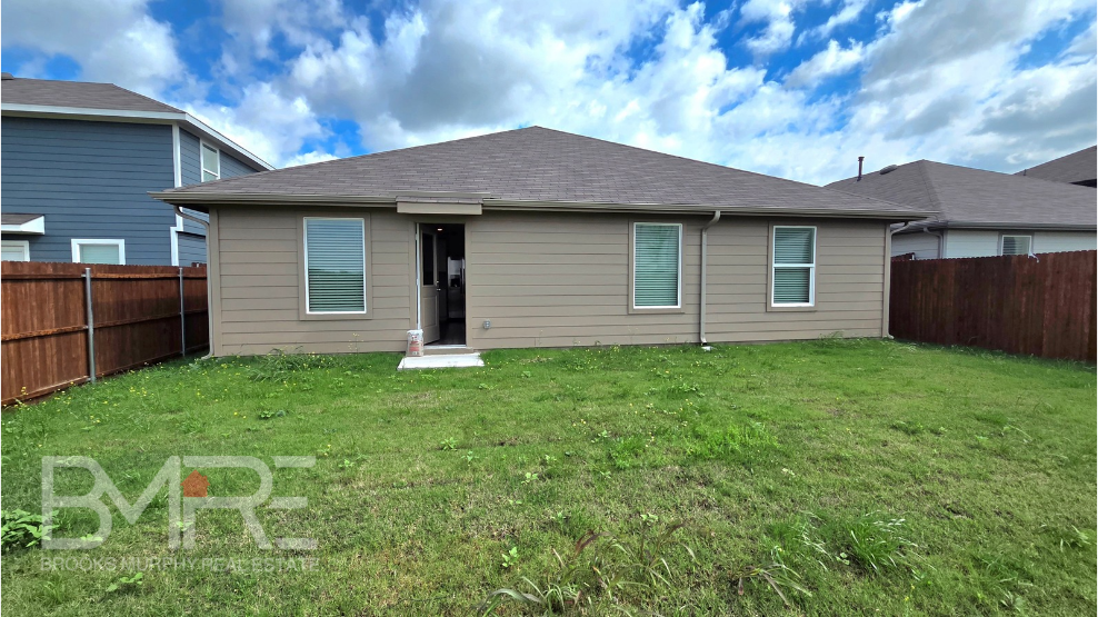 233 Cal Ford Dr - Photo 2 of 23