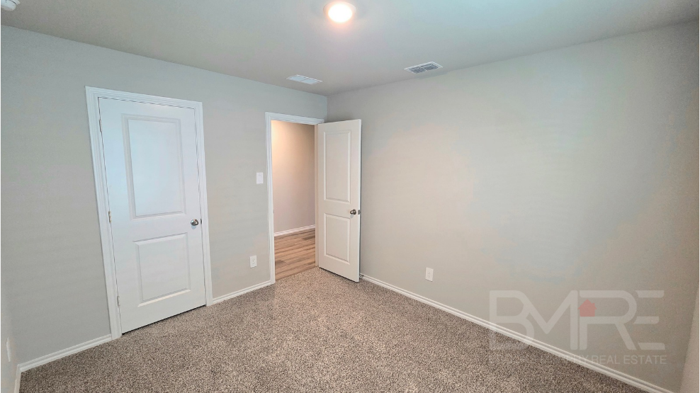233 Cal Ford Dr - Photo 6 of 23