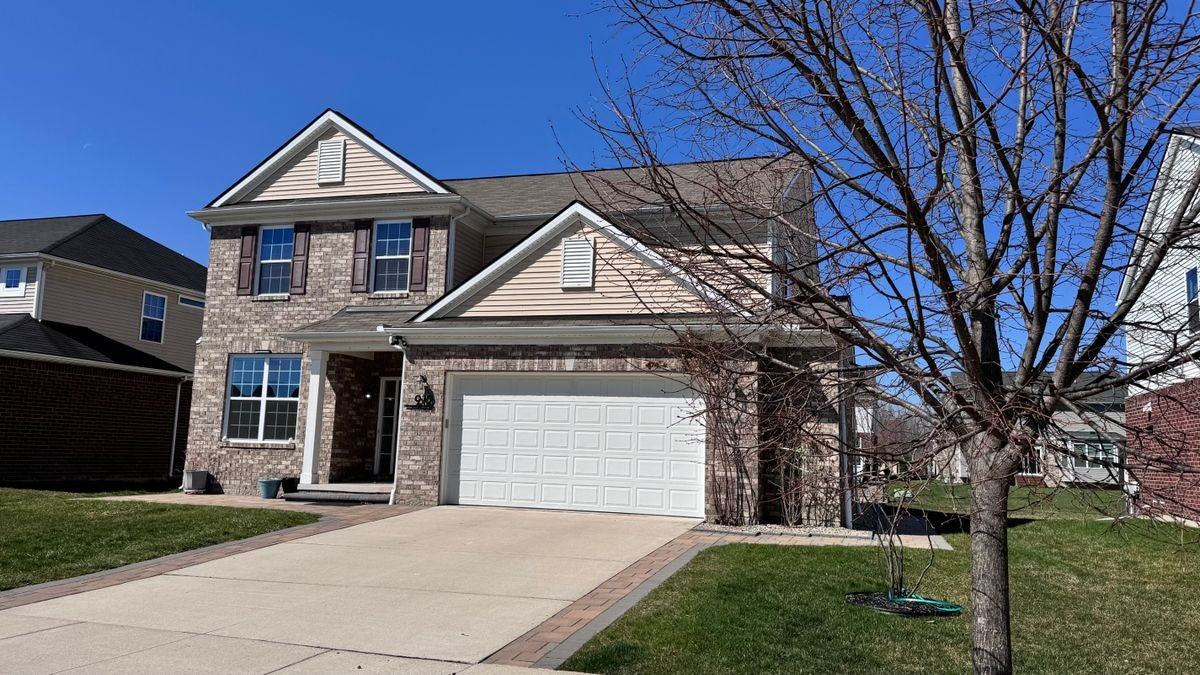 912 Petersburg Dr - Photo 3 of 44