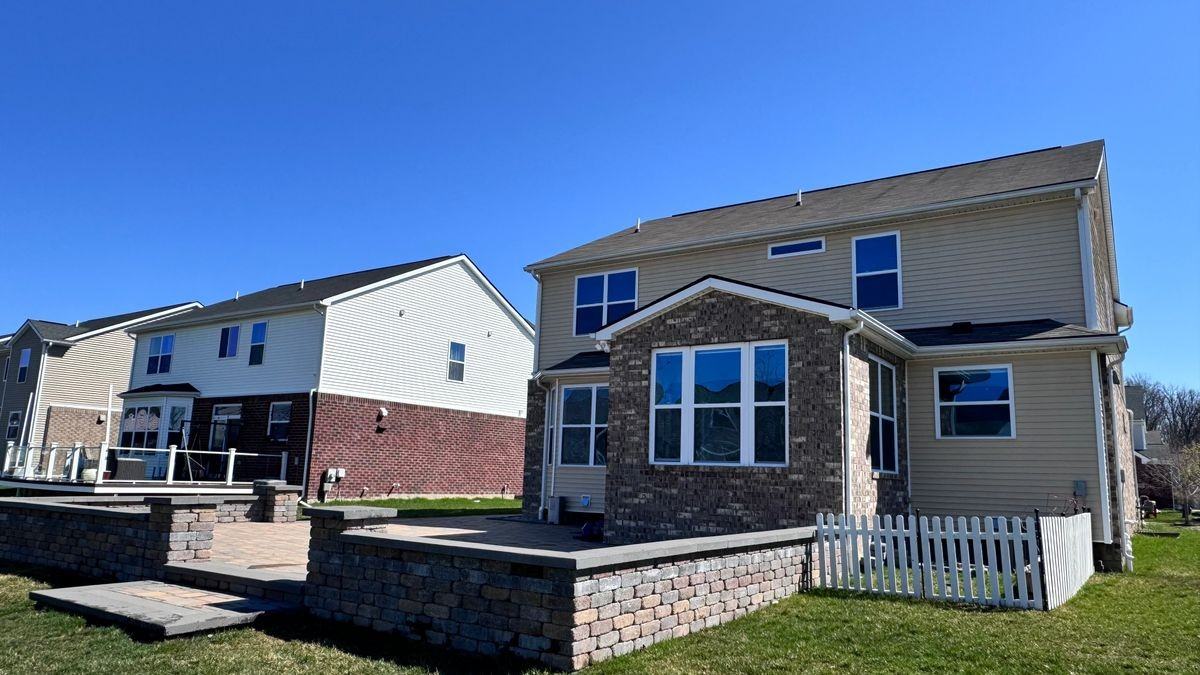 912 Petersburg Dr - Photo 5 of 44