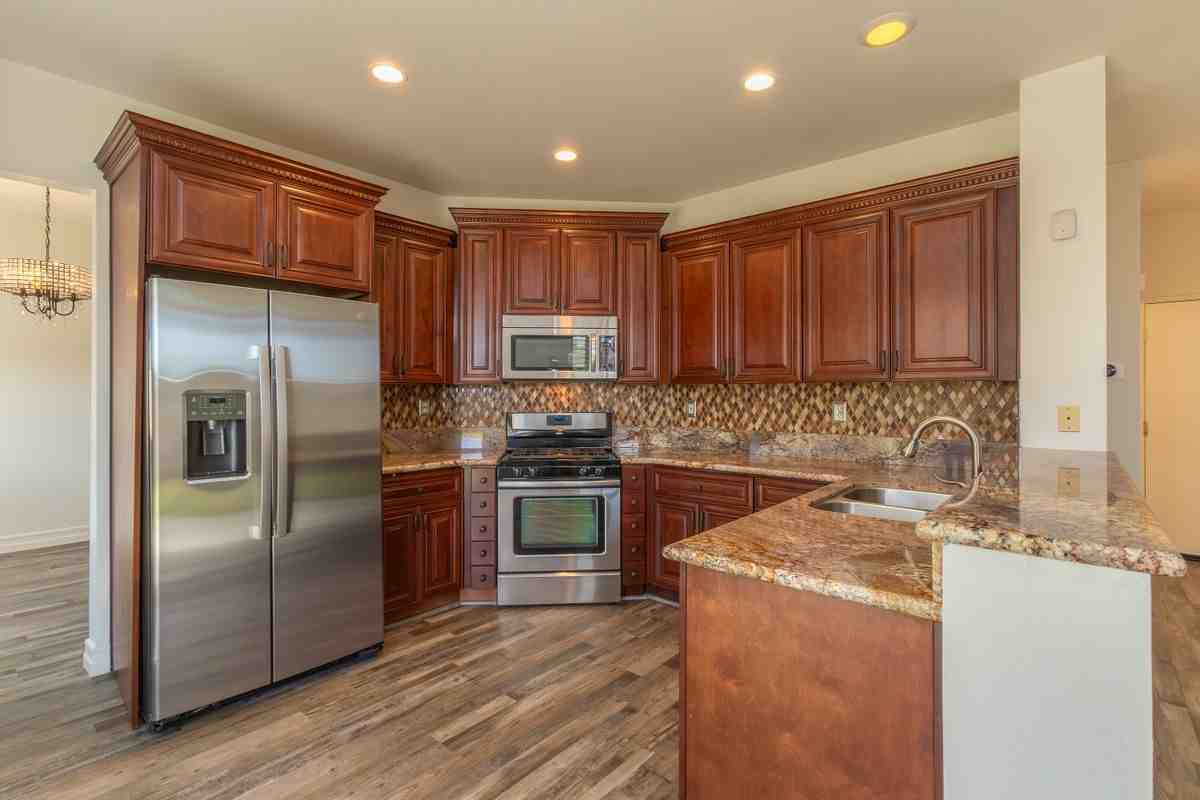 11909 Stegmeir Dr - Photo 3 of 6