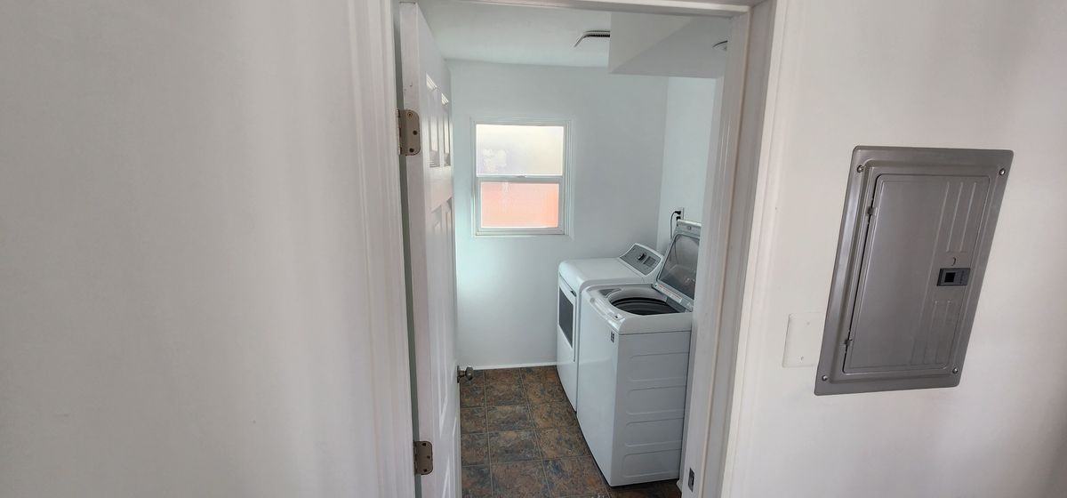 719 S Walnut Ave - Photo 3 of 10
