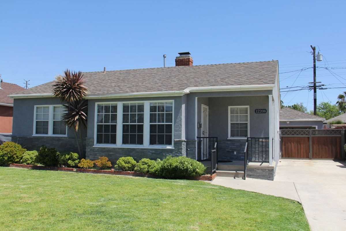 12208 Burl Ave - Photo 2 of 13