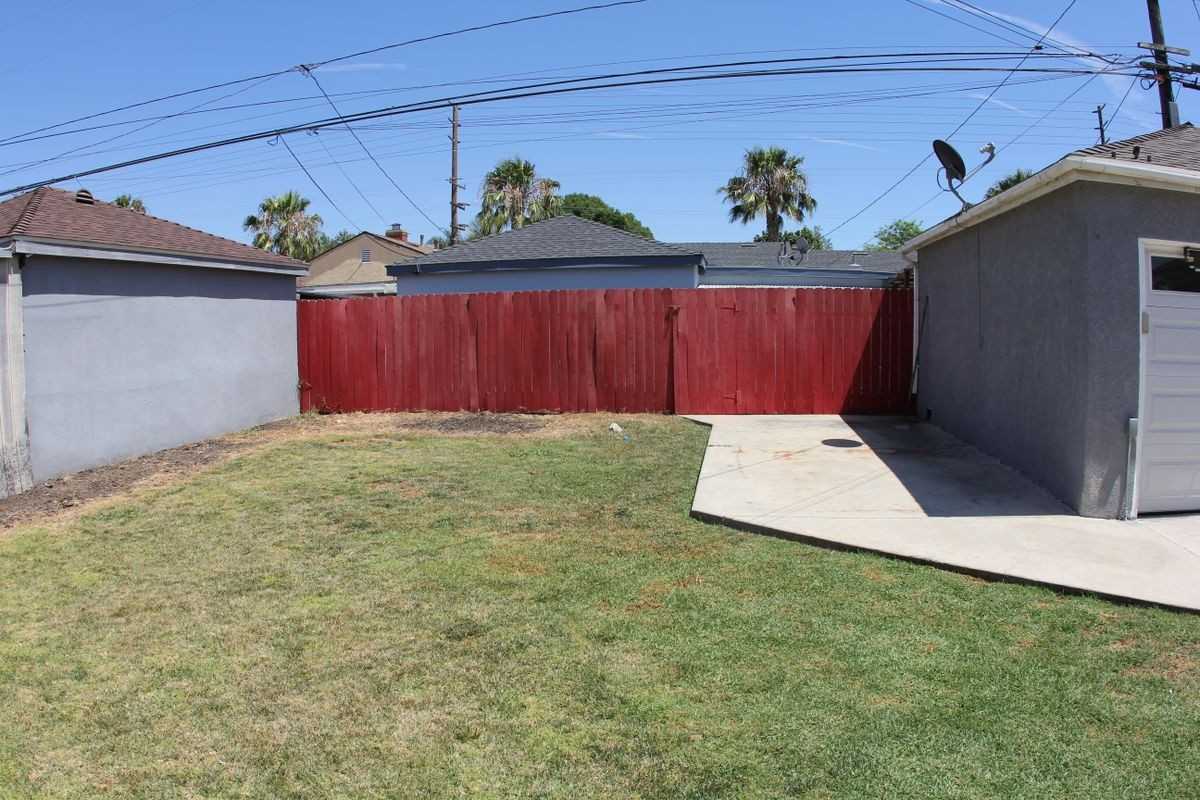 12208 Burl Ave - Photo 4 of 13