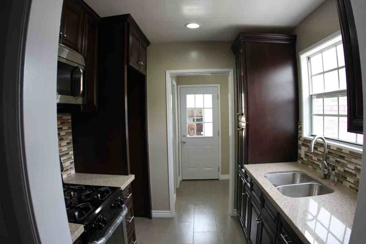 12208 Burl Ave - Photo 6 of 13