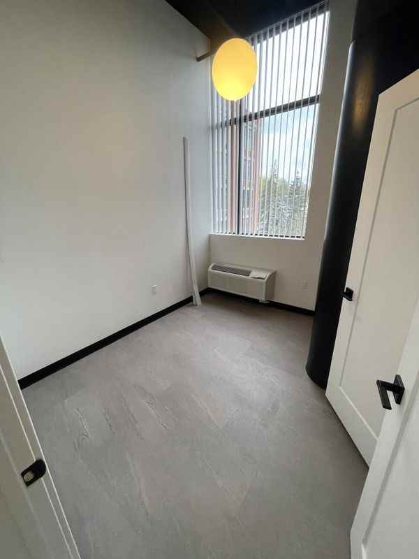 480 Myrtle St ##317 - Photo 5 of 6