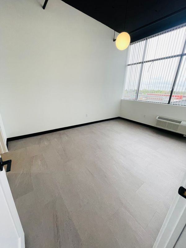 480 Myrtle St ##302 - Photo 2 of 8