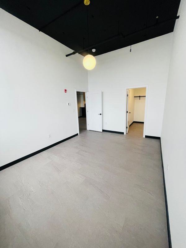 480 Myrtle St ##302 - Photo 4 of 8