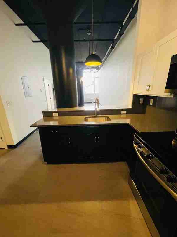 480 Myrtle St ##302 - Photo 6 of 8