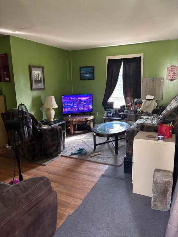 303 - 305 8th Street, Unit 303 - Photo 2 of 4