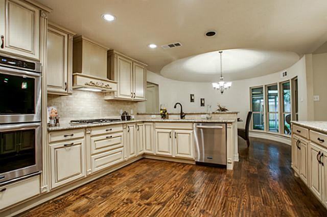 6951 Stefani Dr - Photo 7 of 20