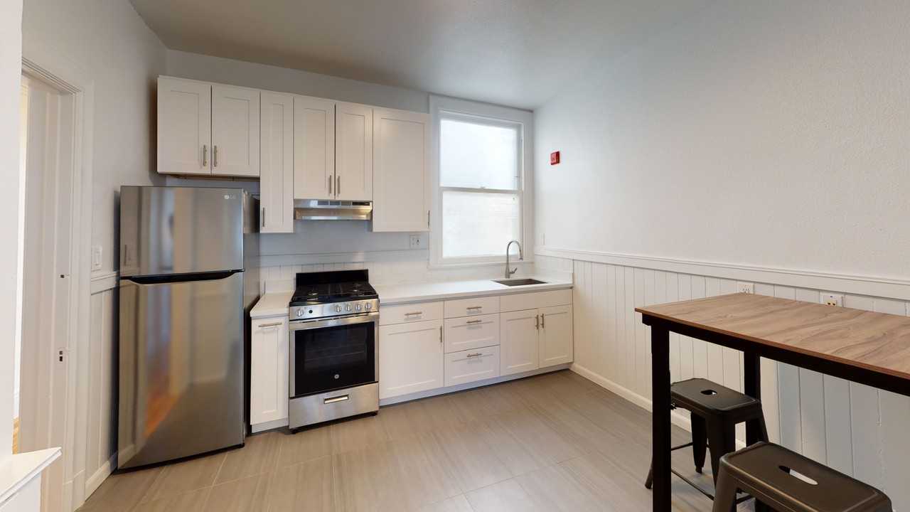 2510 Bancroft Way - Photo 3 of 50