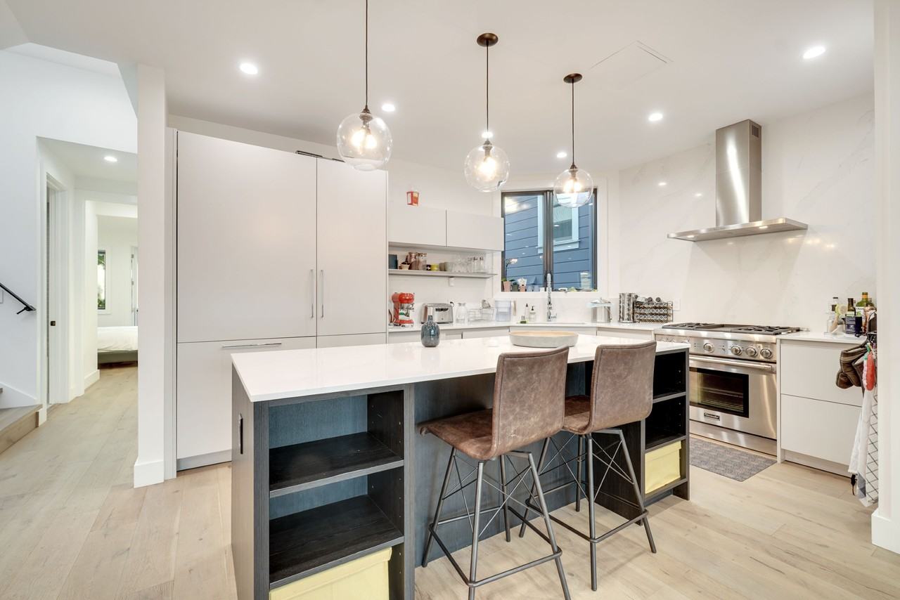 1160 Florida St - Photo 4 of 45