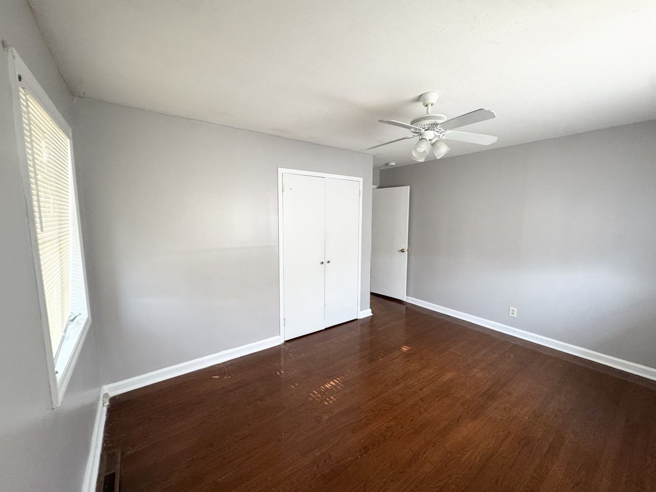 1523 Canterbury Rd - Photo 2 of 10