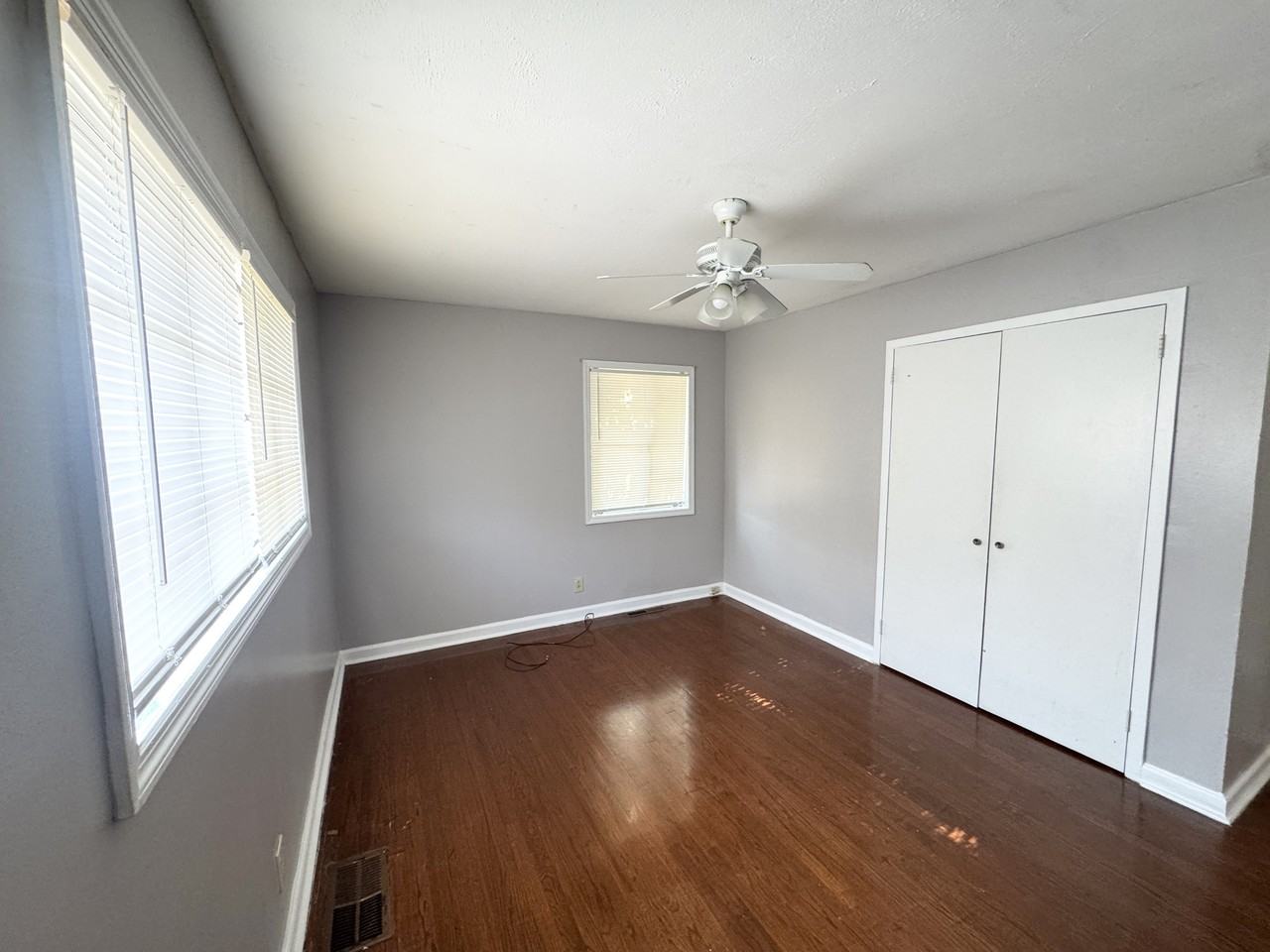 1523 Canterbury Rd - Photo 4 of 10