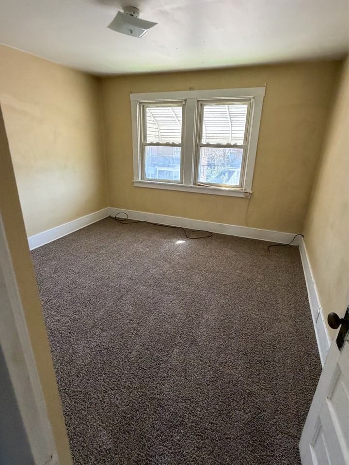 3964 3968 Riley Ave #2 - Photo 3 of 11