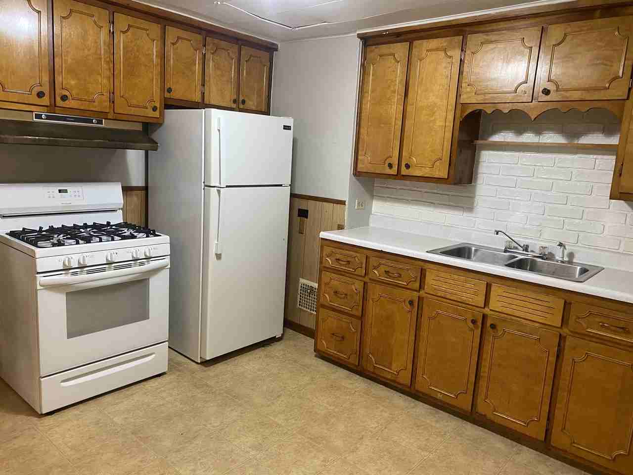 3964 3968 Riley Ave #2 - Photo 5 of 20