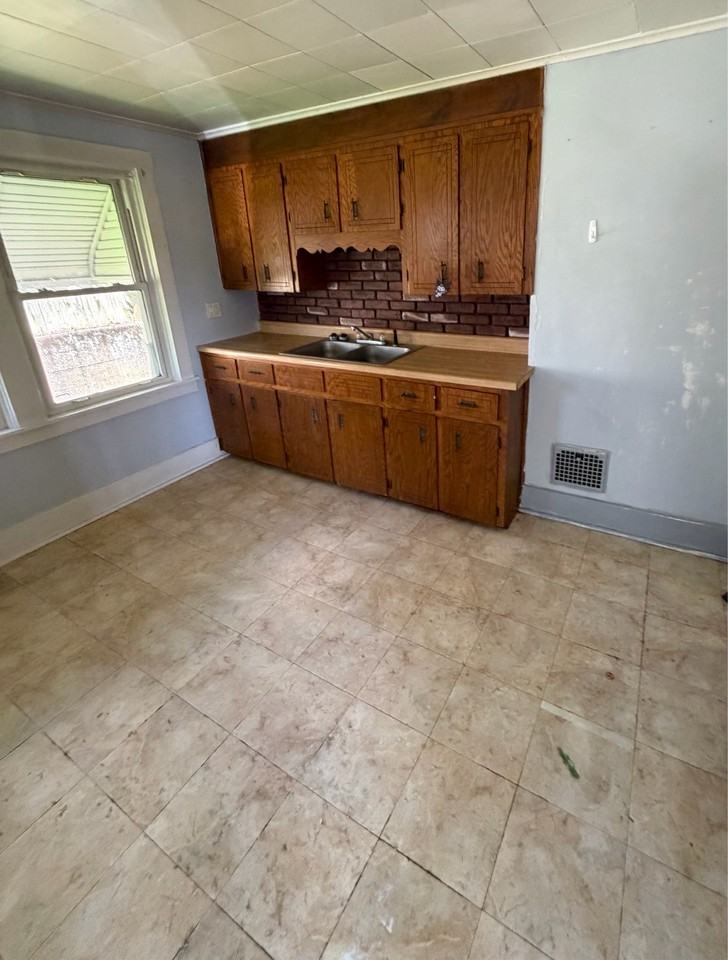 3964 3968 Riley Ave #2 - Photo 2 of 20