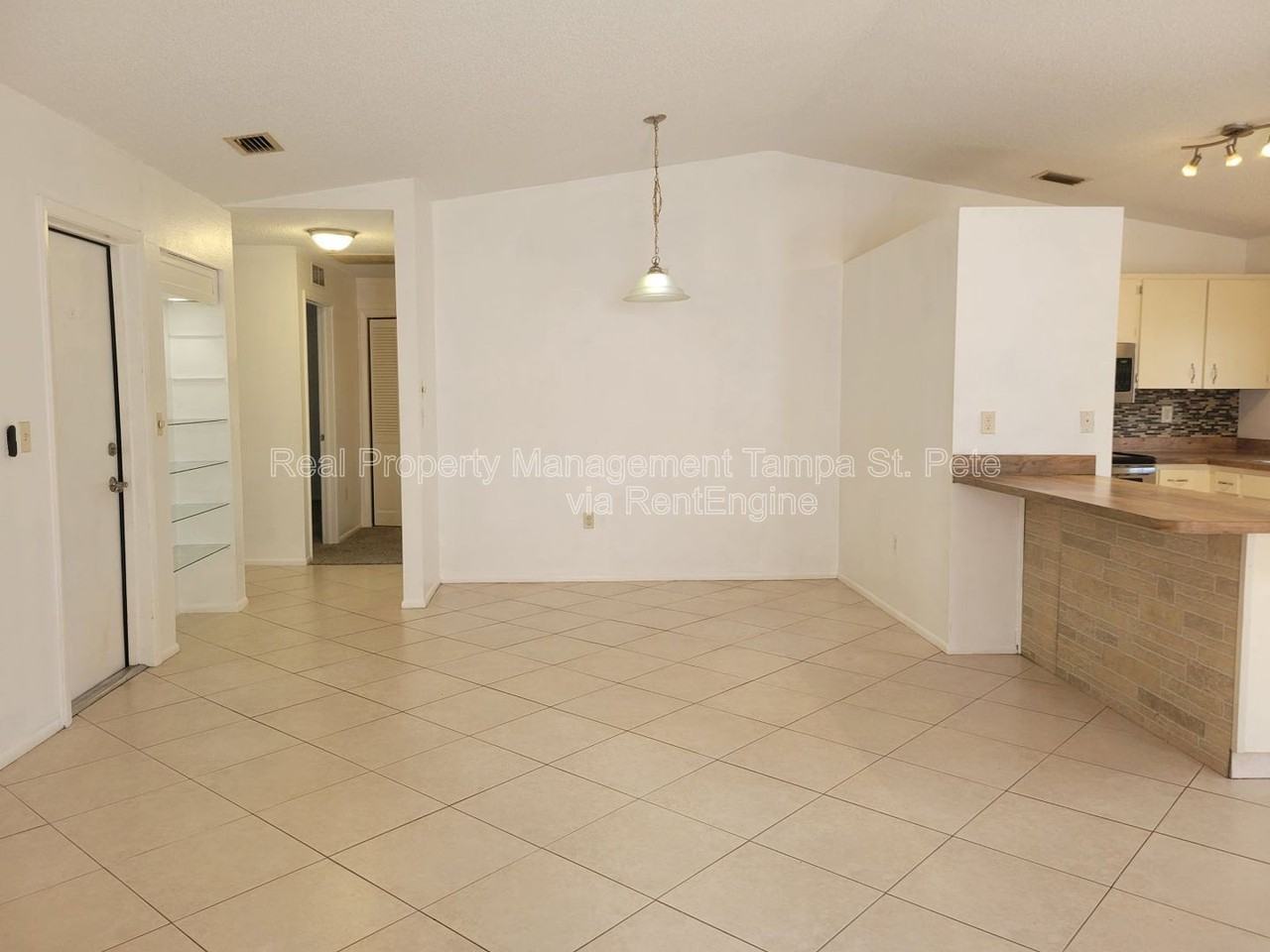 11609 Shady Tree Pl - Photo 4 of 28