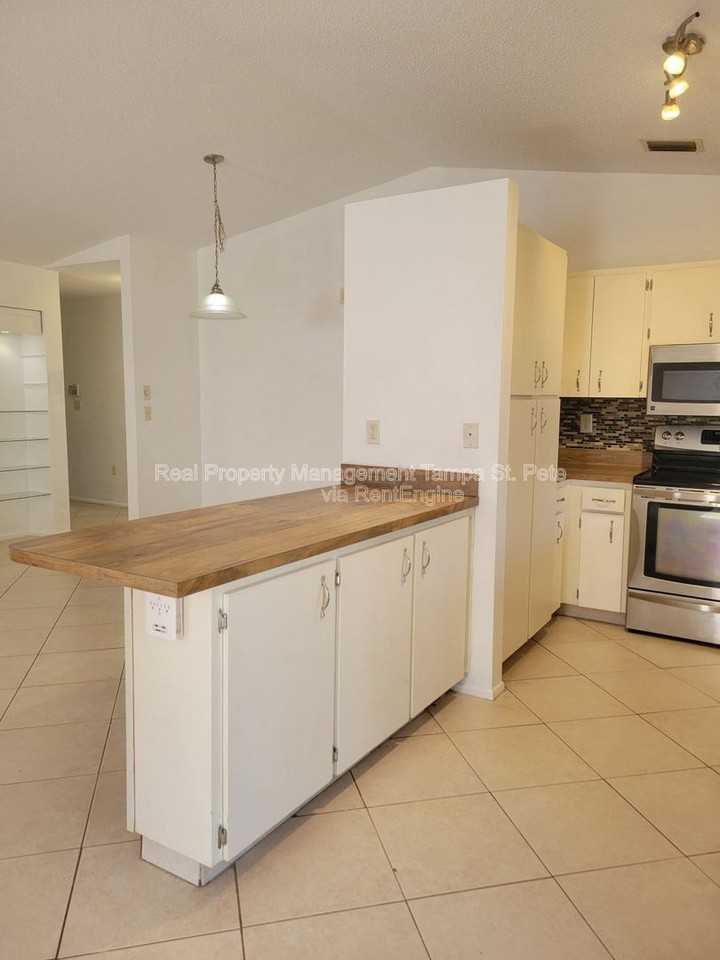 11609 Shady Tree Pl - Photo 7 of 28