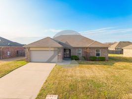 featured image of 2405 Canterbury Ln