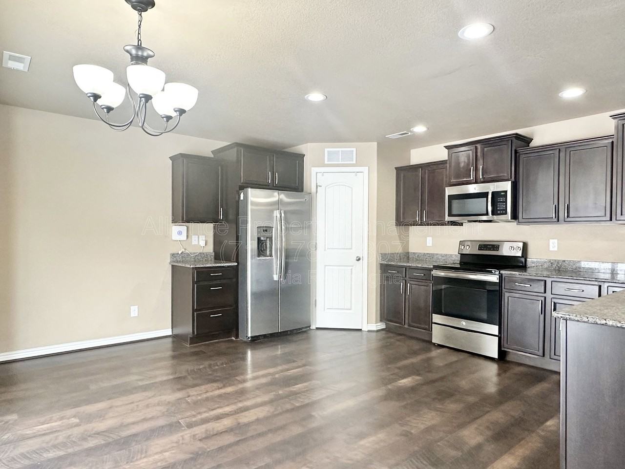 9532 Bryce Canyon Dr - Photo 6 of 24