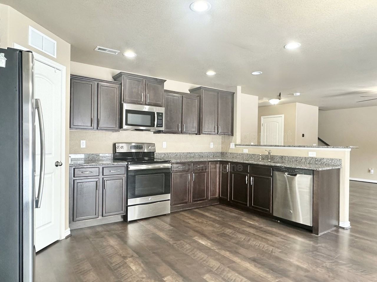 9532 Bryce Canyon Dr - Photo 7 of 24