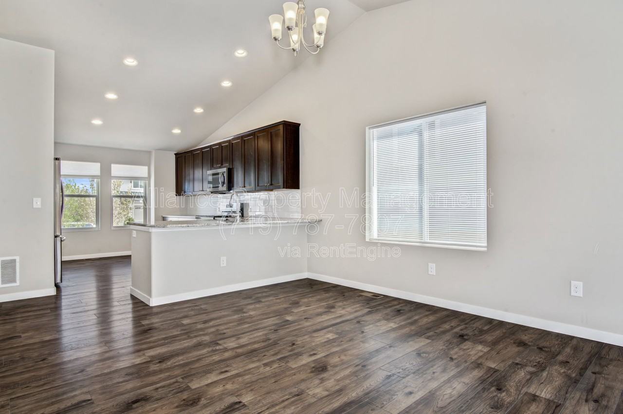 2662 Shawnee Dr - Photo 3 of 30