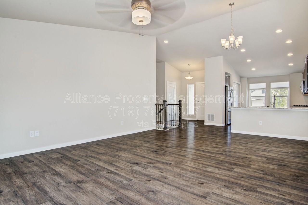 2662 Shawnee Dr - Photo 4 of 30