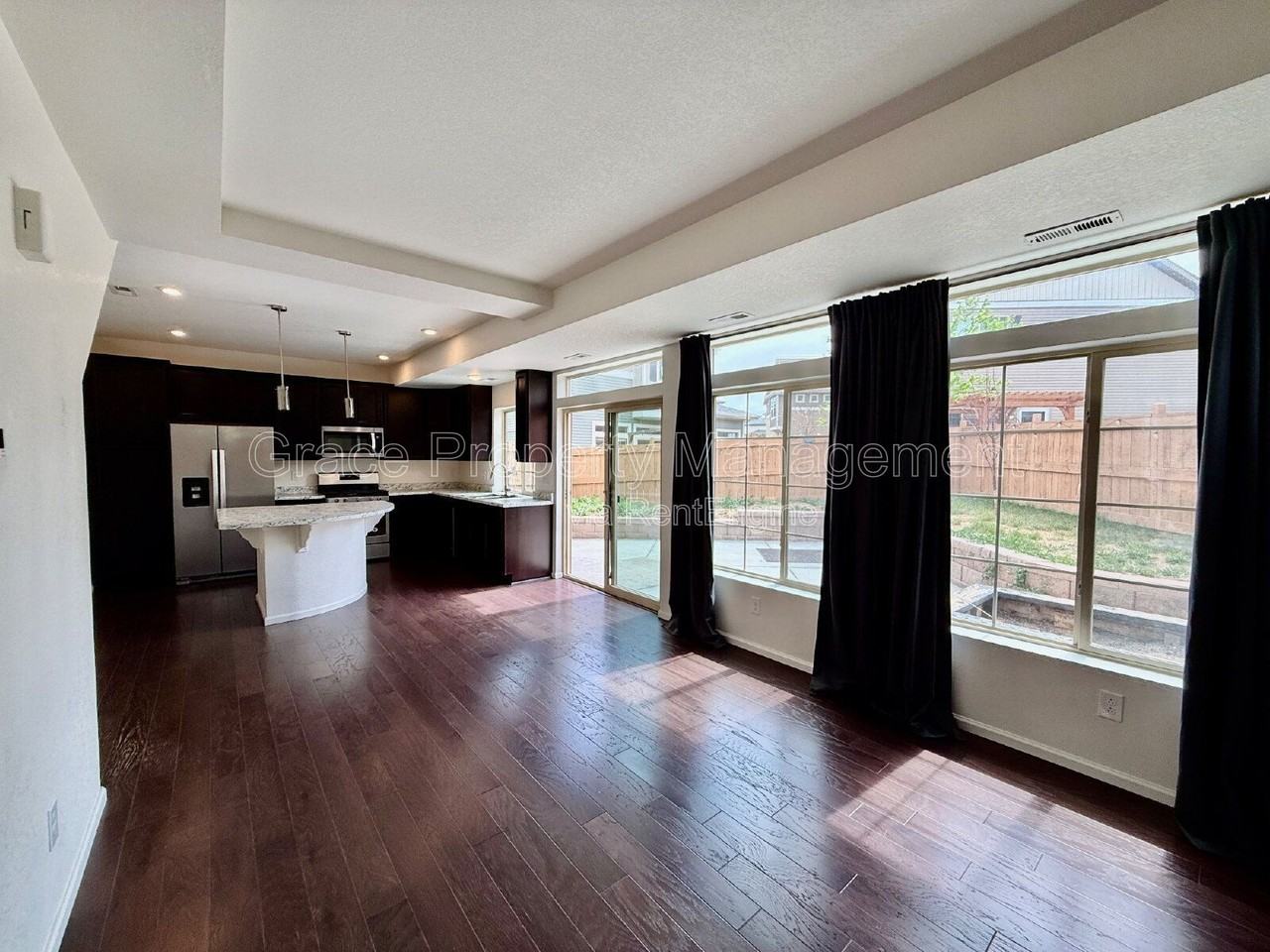 10569 Waco St - Photo 3 of 20