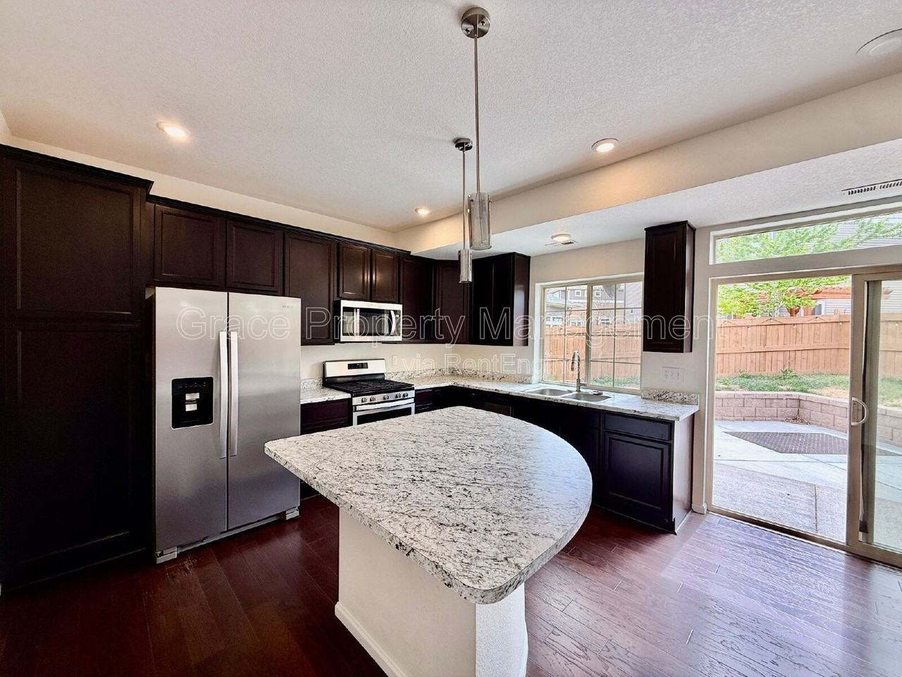 10569 Waco St - Photo 4 of 20