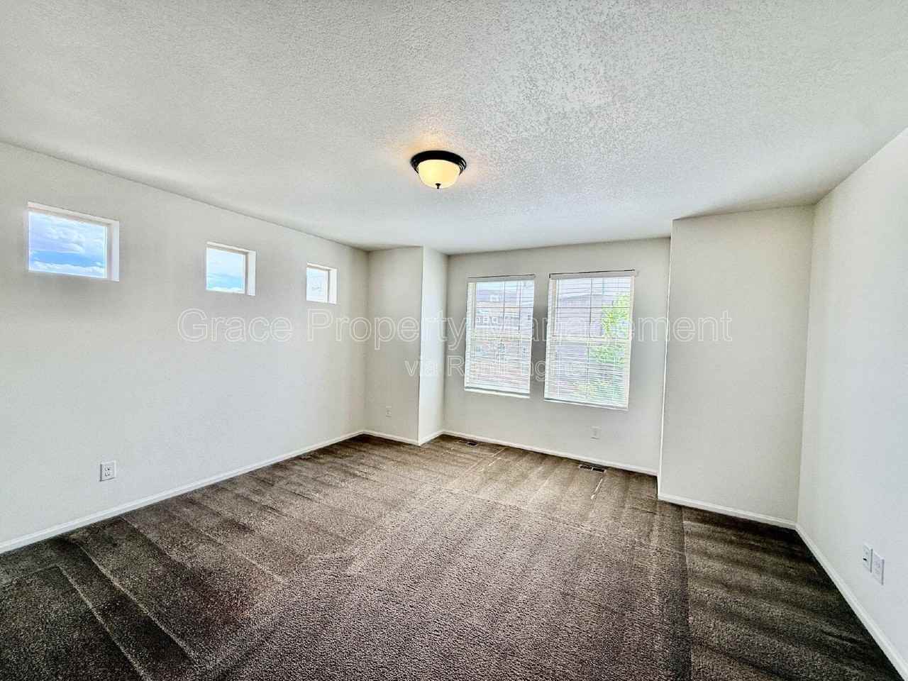 10569 Waco St - Photo 7 of 20