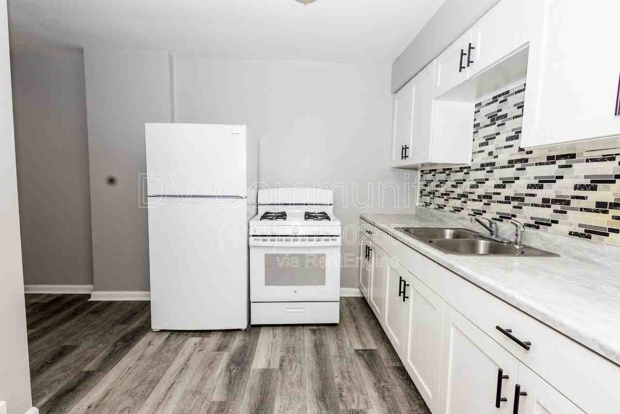 4186 Ridge Rd #3 - Photo 5 of 13