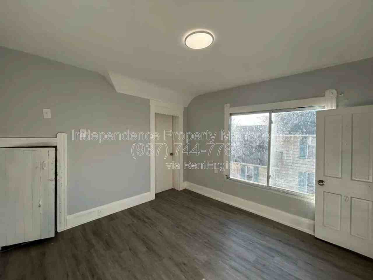 200 E 31st St - Photo 3 of 17
