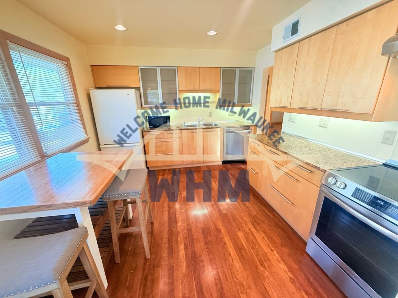 7315 Harwood Ave - Photo 2 of 10