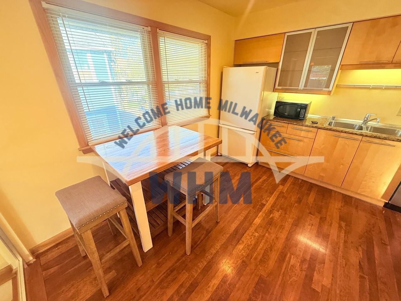 7315 Harwood Ave - Photo 4 of 10