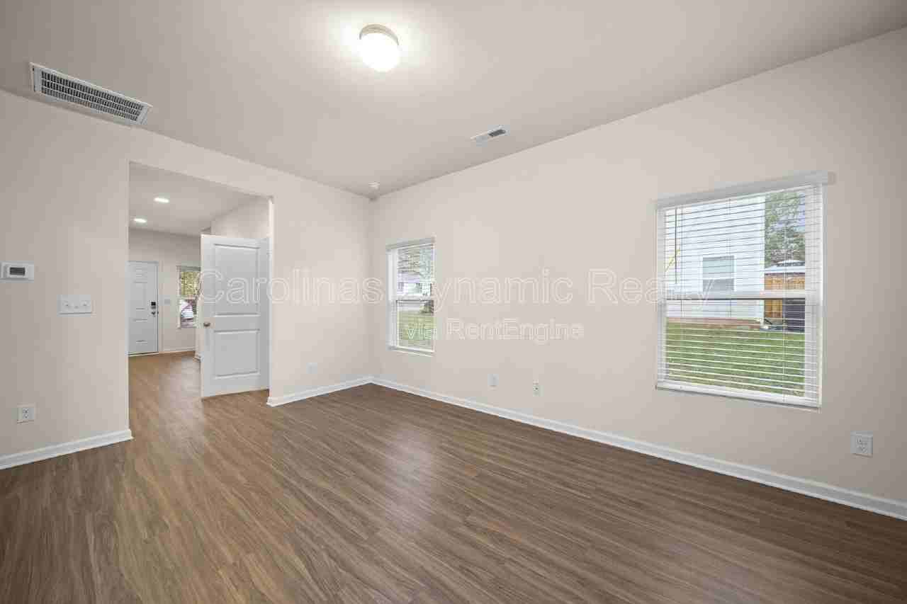 711 Lackey Street Ext - Photo 5 of 33