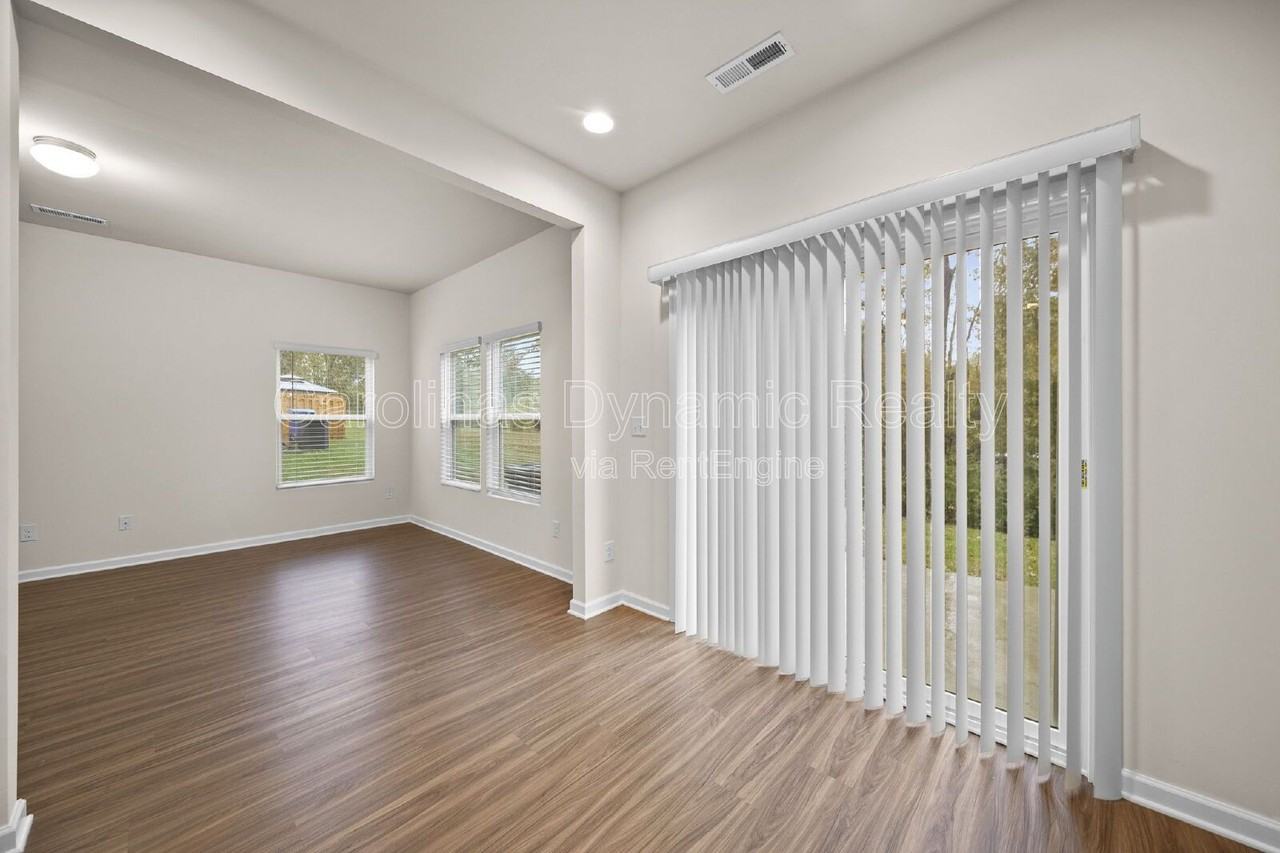 711 Lackey Street Ext - Photo 7 of 33