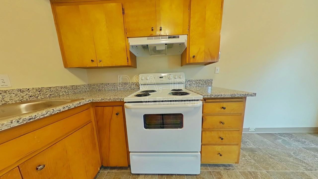 2201 Nw Grant Ave #2 - Photo 4 of 9