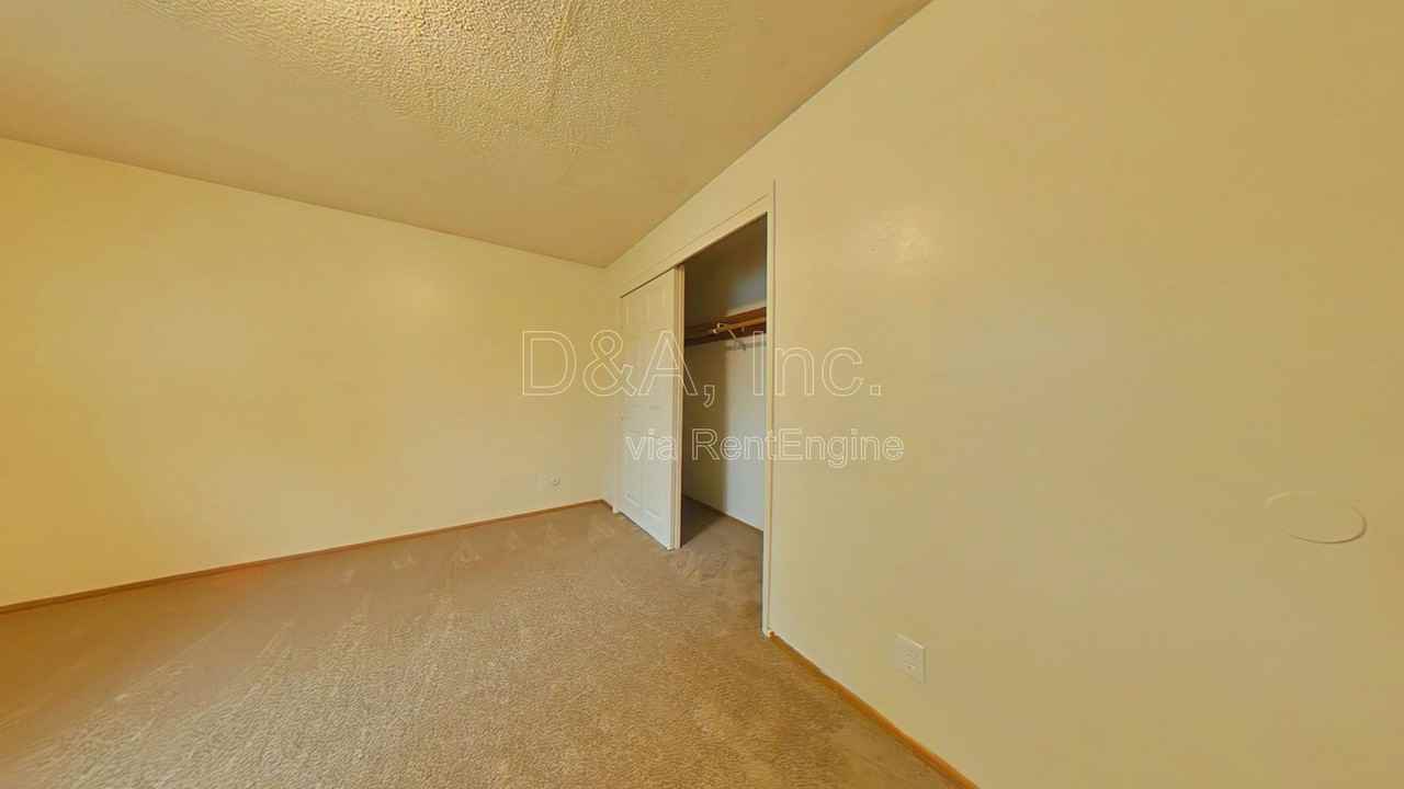 2201 Nw Grant Ave #2 - Photo 6 of 9